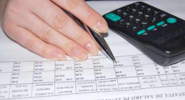 108 persoane, cercetate pentru infracţiuni economice